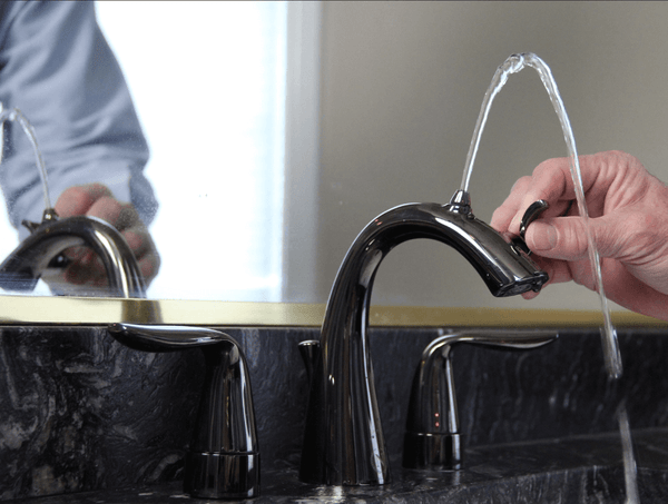 Nasoni bathroom Fountain Faucet in gloss black nickel