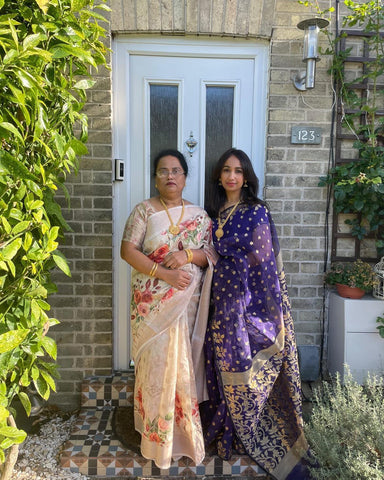 Soheli from United Kingdom looking absolutely gorgeous in her Muslin Jamdani Saree in Midnight Blue from Bengal Looms India.