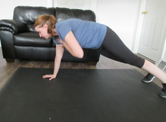 Shoulder Tap Plank 2