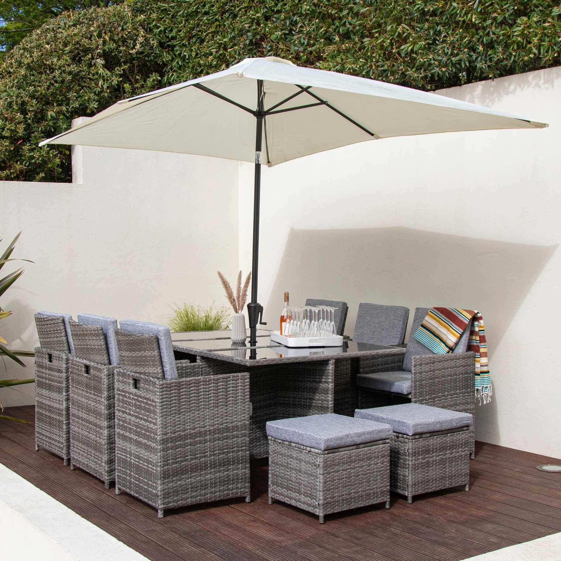 10 Seat Rattan Cube Outdoor Dining Set with Premium Parasol and Paraso