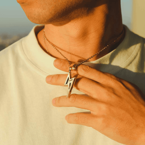 gold necklace for old woman