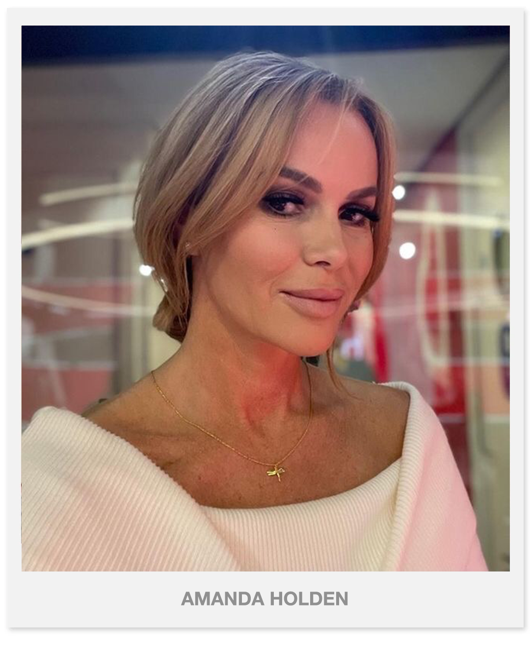 Amanda Holden transforms into the Queen of Hearts for World Book Day at  Global Radio Studios in London. (Photo by Phil Lewis / SOPA Images/Sipa USA  Stock Photo - Alamy