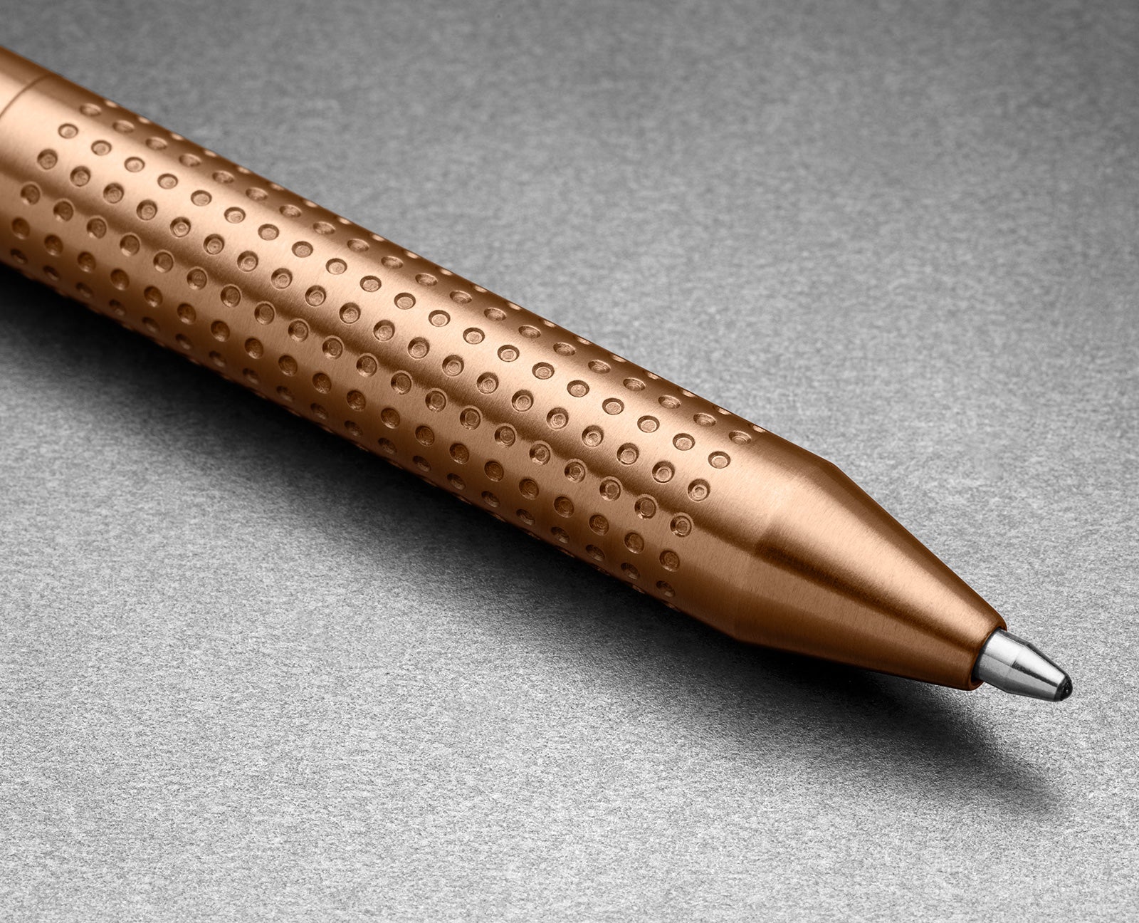 rose-gold-click-pen-4