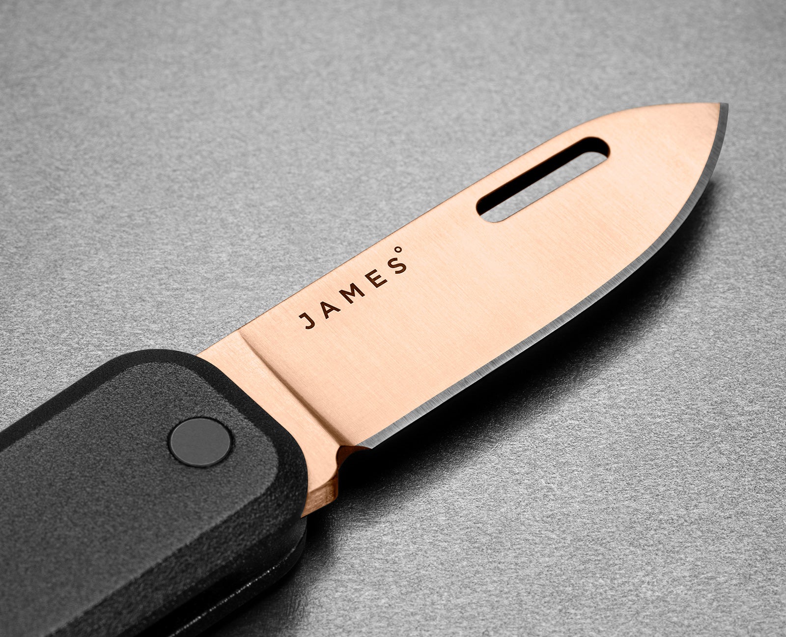 Tiny Pocket Knives Are a Thing, and This New One Is Beautiful