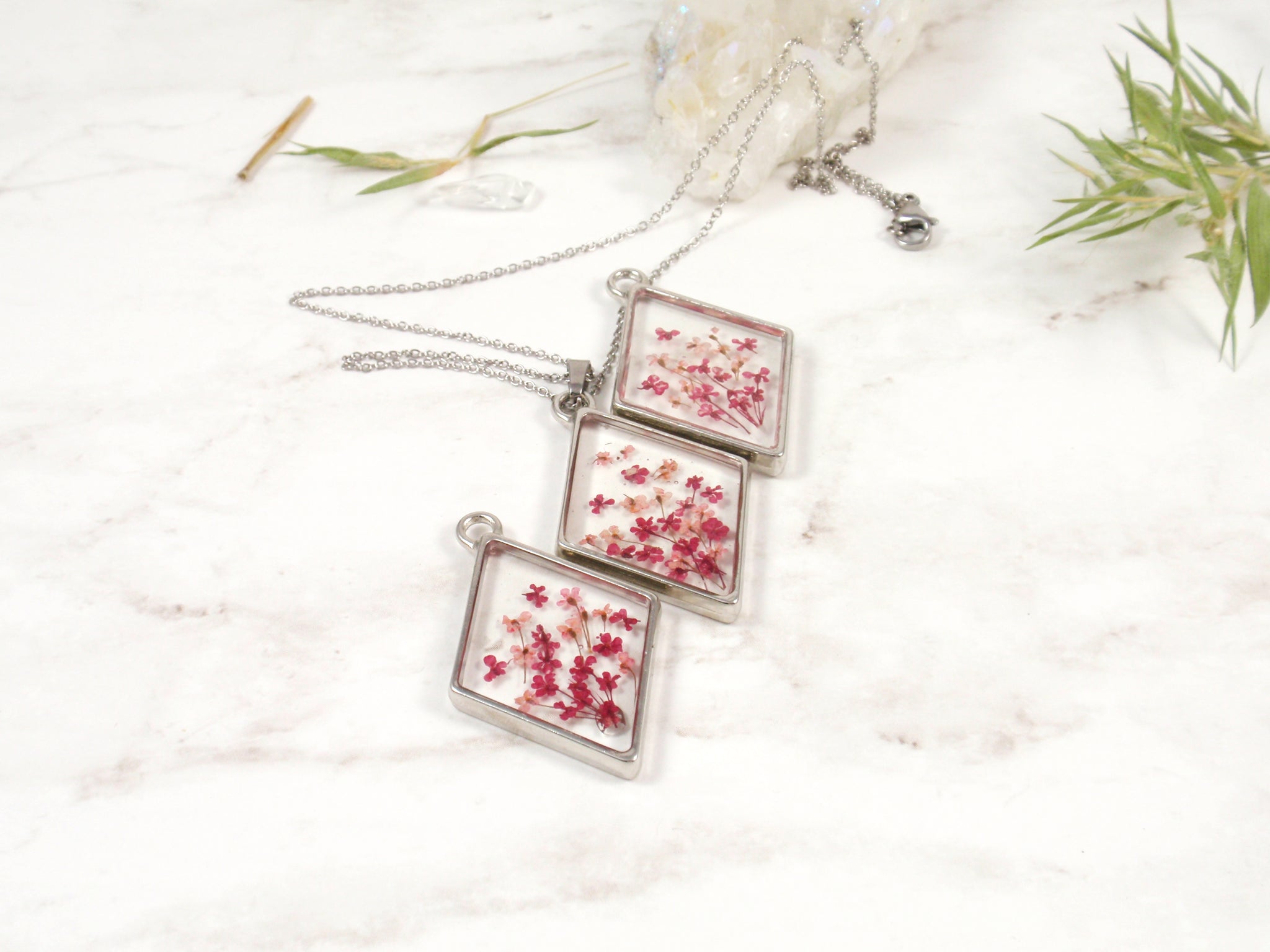 Handmade resin jewelry with real flowers