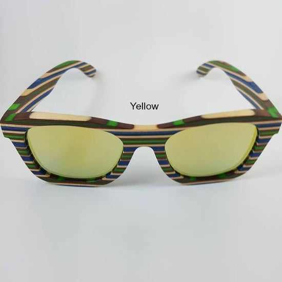 Green Lens Wood Sunglasses Polarized for Men and Women - Bamboo Wooden  Sunglasses Sunnies - Fishing Driving Golf Trendy - Green Lenses :  : Clothing, Shoes & Accessories