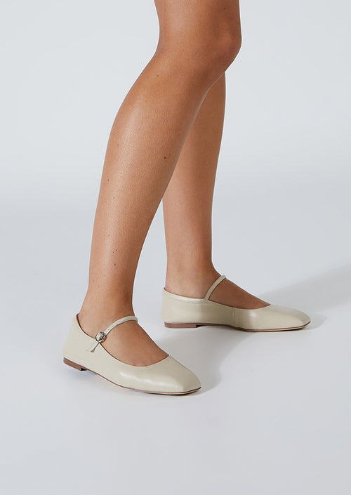 Bambi Vanilla Venice Flats