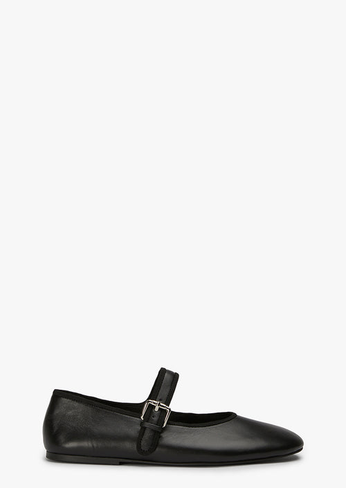 Meadow Black Nappa Flats