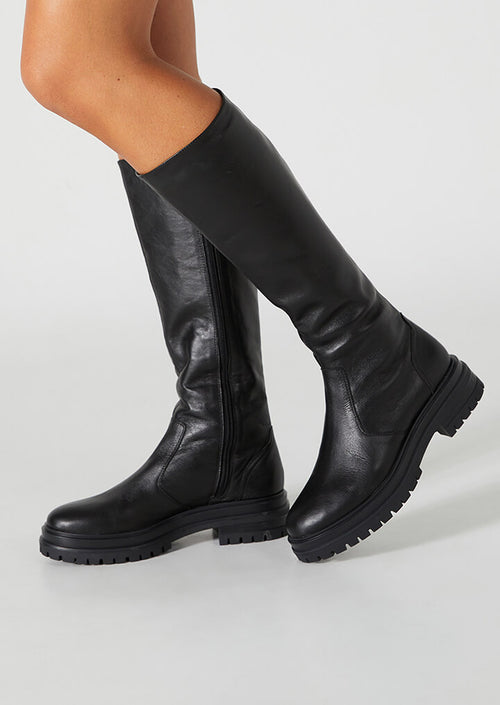 Wanda Black Venice Calf Boots