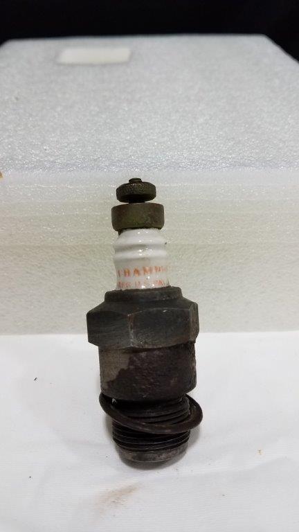 Rare Vintage Champion Reg US Pat Off Spark Plug 1 1/8