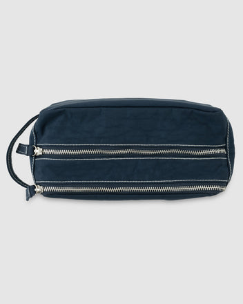 Washed Nylon Dopp Kit · johnnie-O