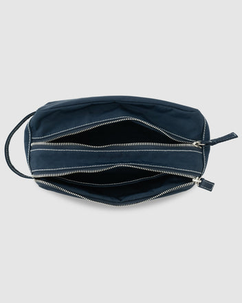 Washed Nylon Dopp Kit · johnnie-O