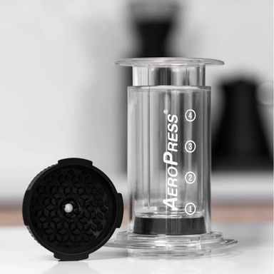 https://cdn.shopify.com/s/files/1/2275/9941/files/AeroPressFlowControlFilterCap2_384x384.png?v=1685804303