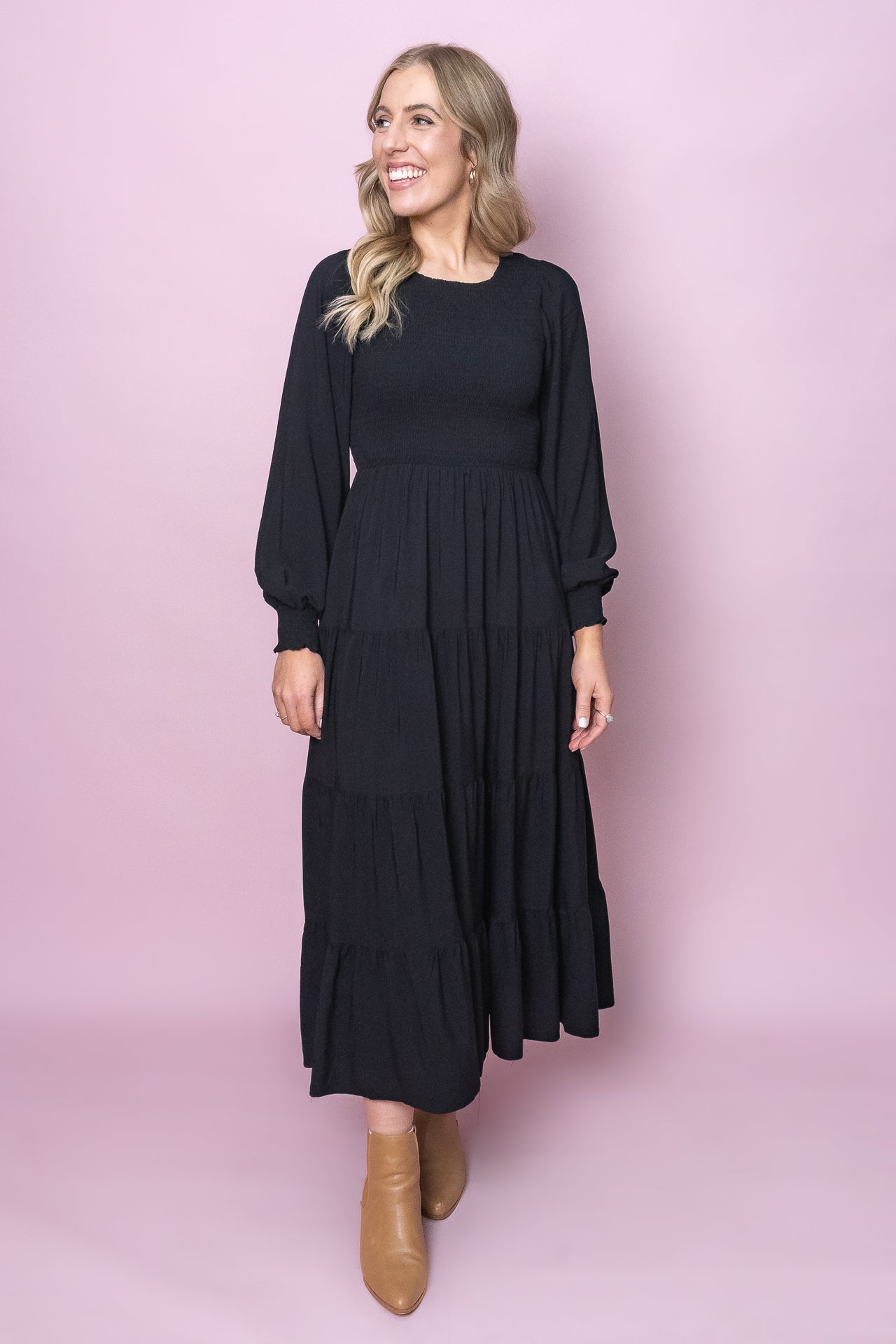 Samaria Dress in Black