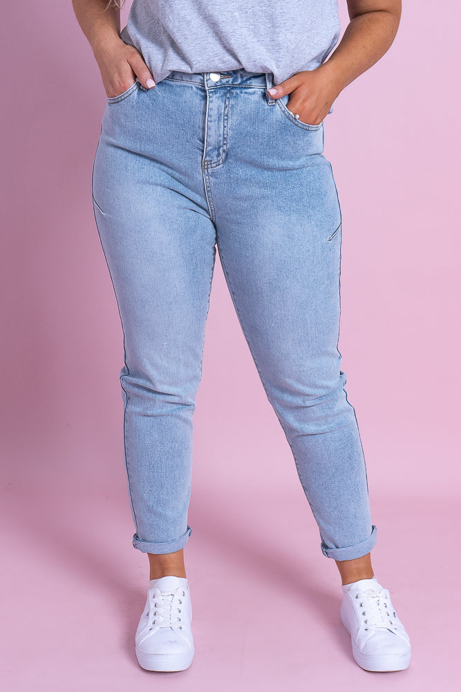 Barkly Straight Leg Jeans in Vintage Mid Blue - Foxwood