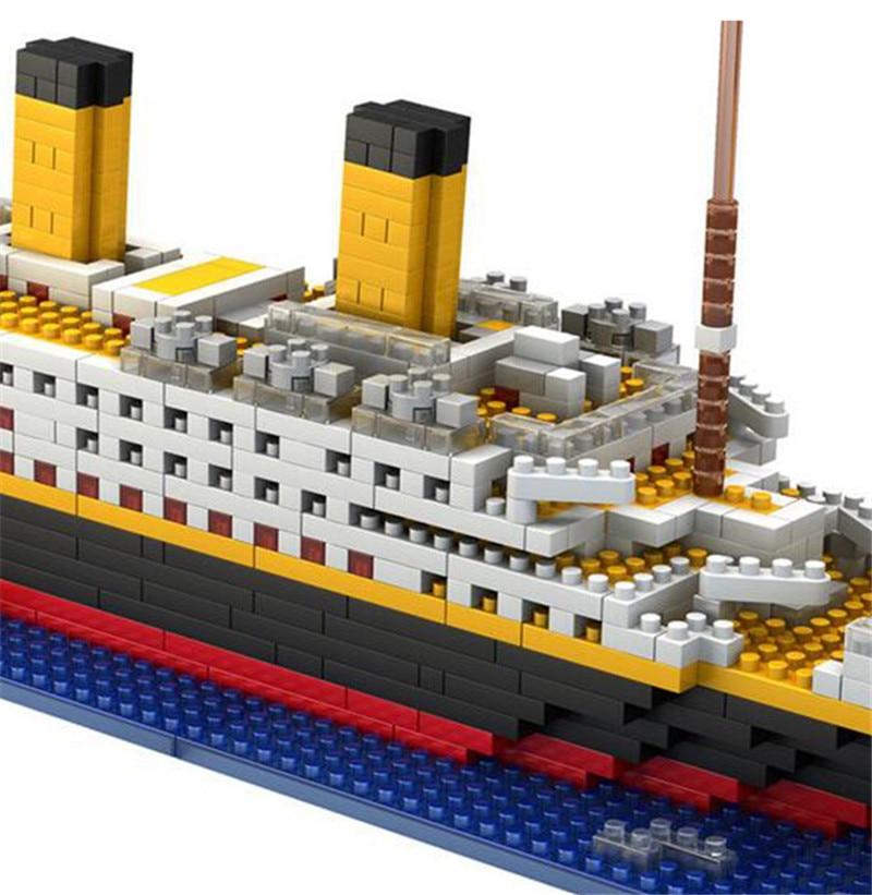 mini titanic lego