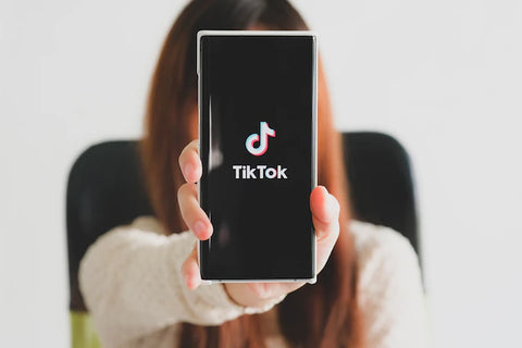 When did TikTok start advertising?