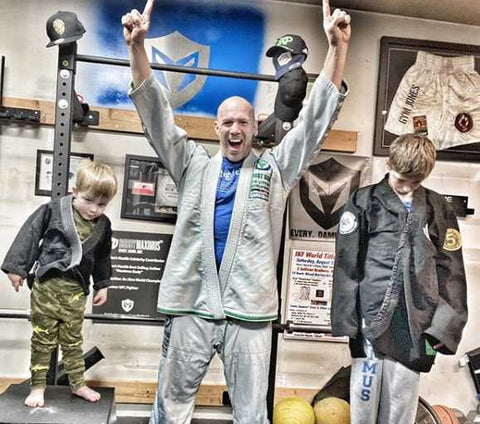 Bobby Maximus BJJ training with his kids