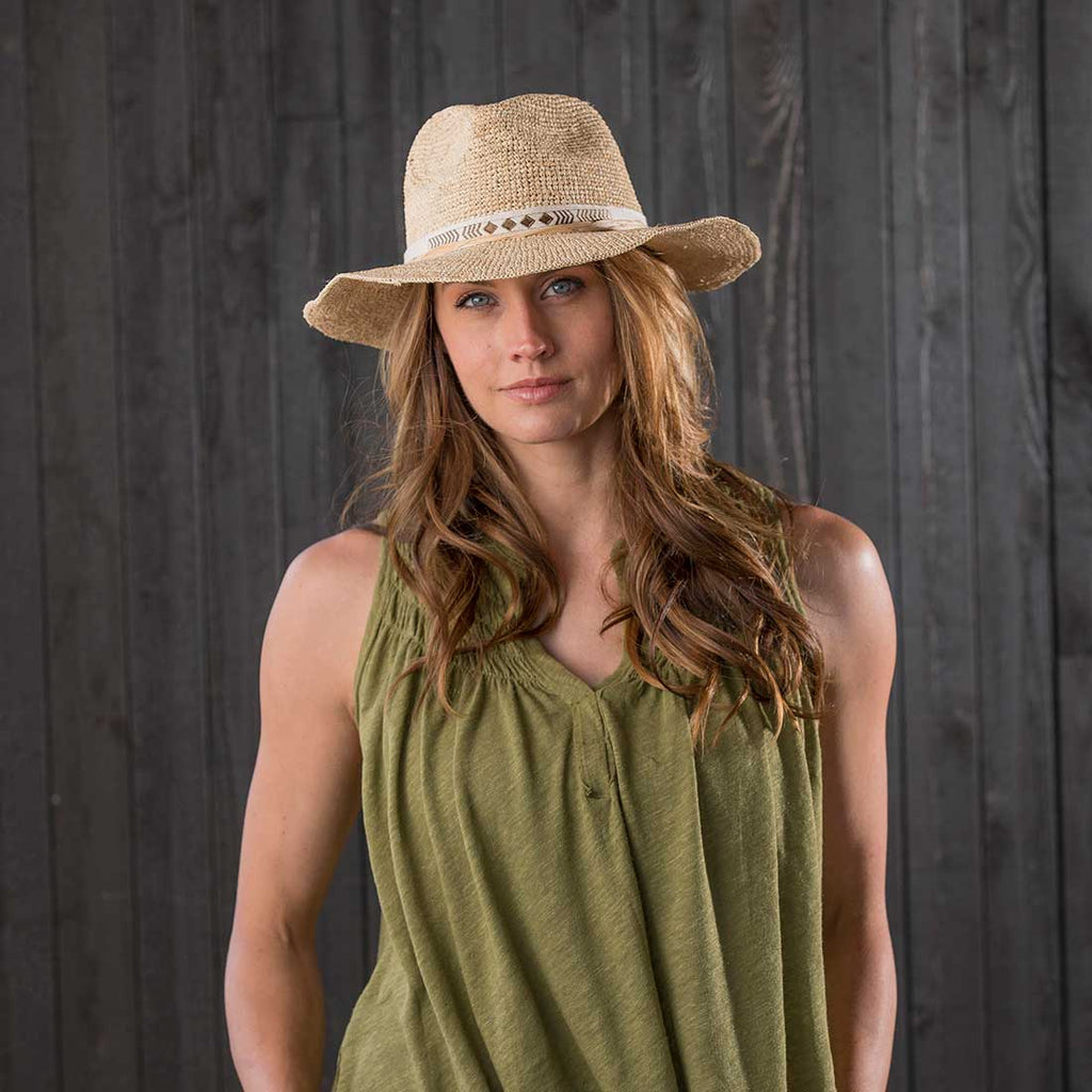 Gold Coast, Accessories, Ladies Straw Brown Hat New Gold Coast Sun Wear 2  Inches Inside With Elastic