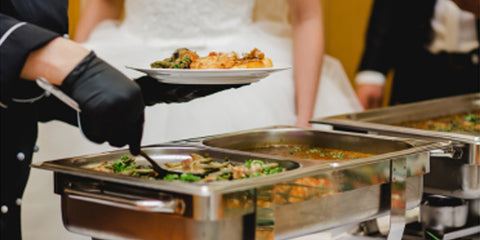 Save money on your wedding by choosing the right catering