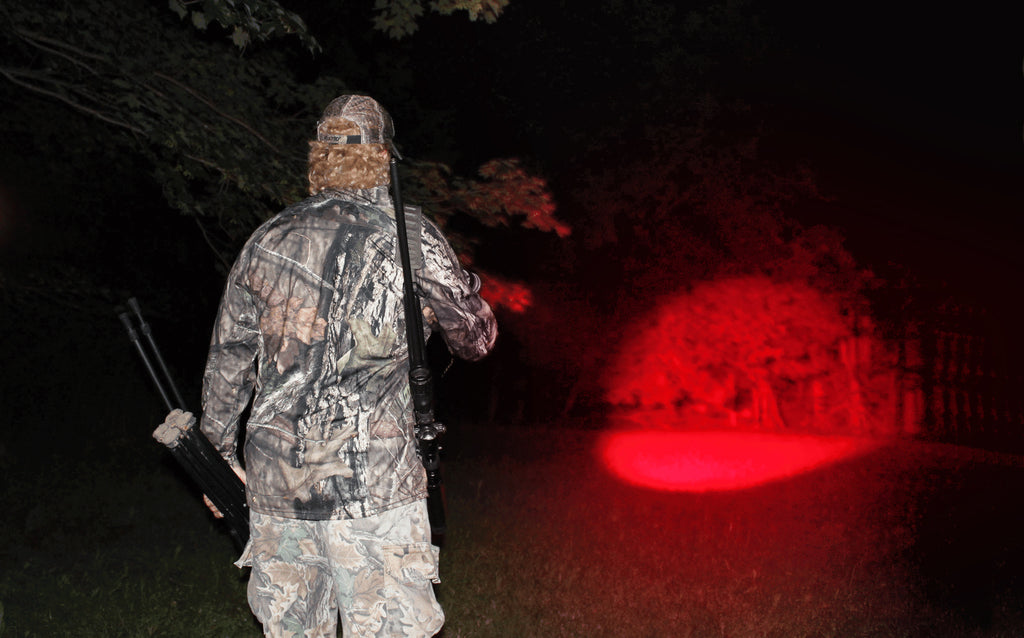 hunter using red light night vision