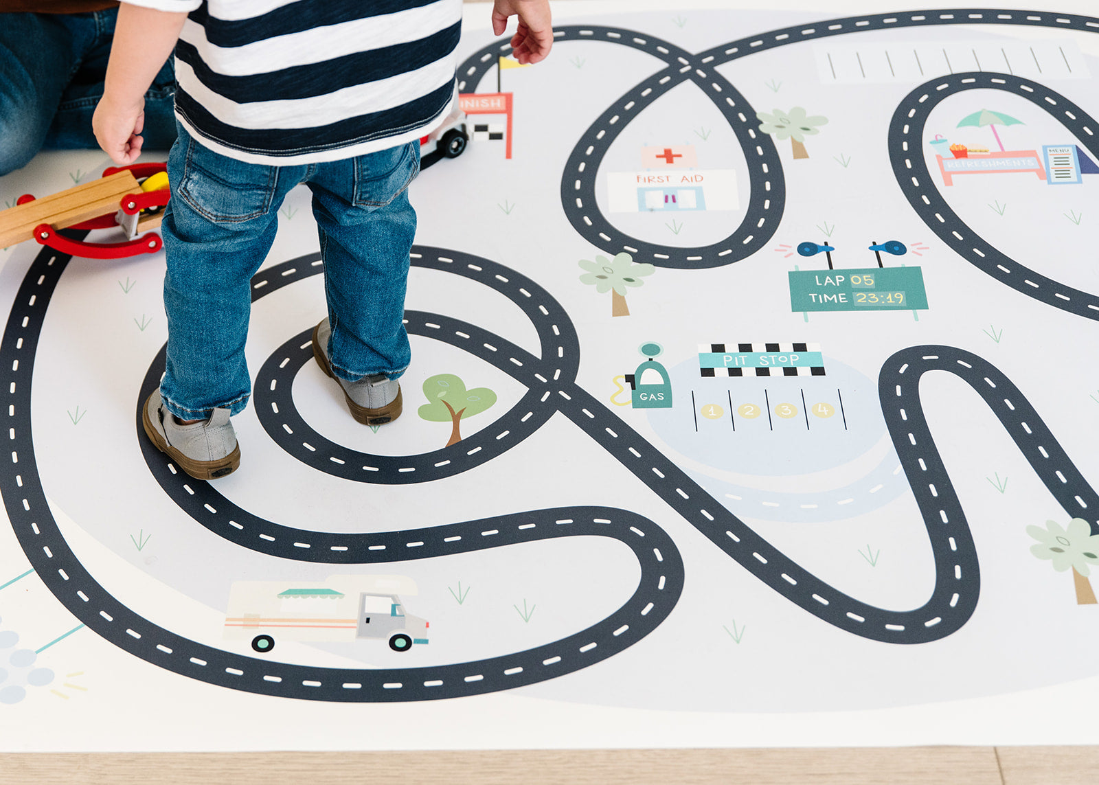 Medium Race Track Play Mat – Camp Castle