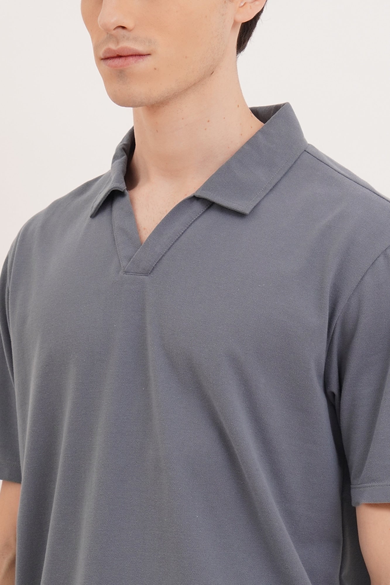 Relaxed Fit Textured Knit Polo with Open Collar – PENSHOPPE