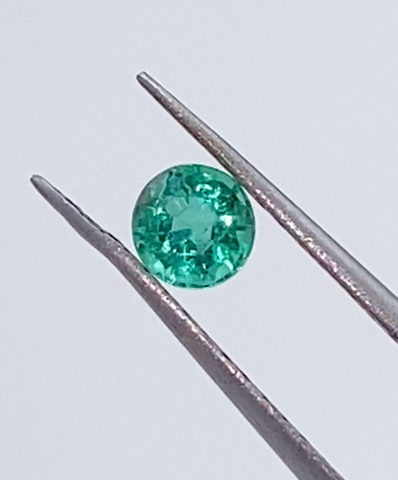 round cut clear emerald