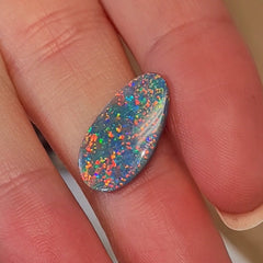 australian black opal gemstone with pinstripe pattern