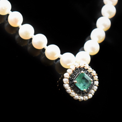 Pearl and emerald necklace