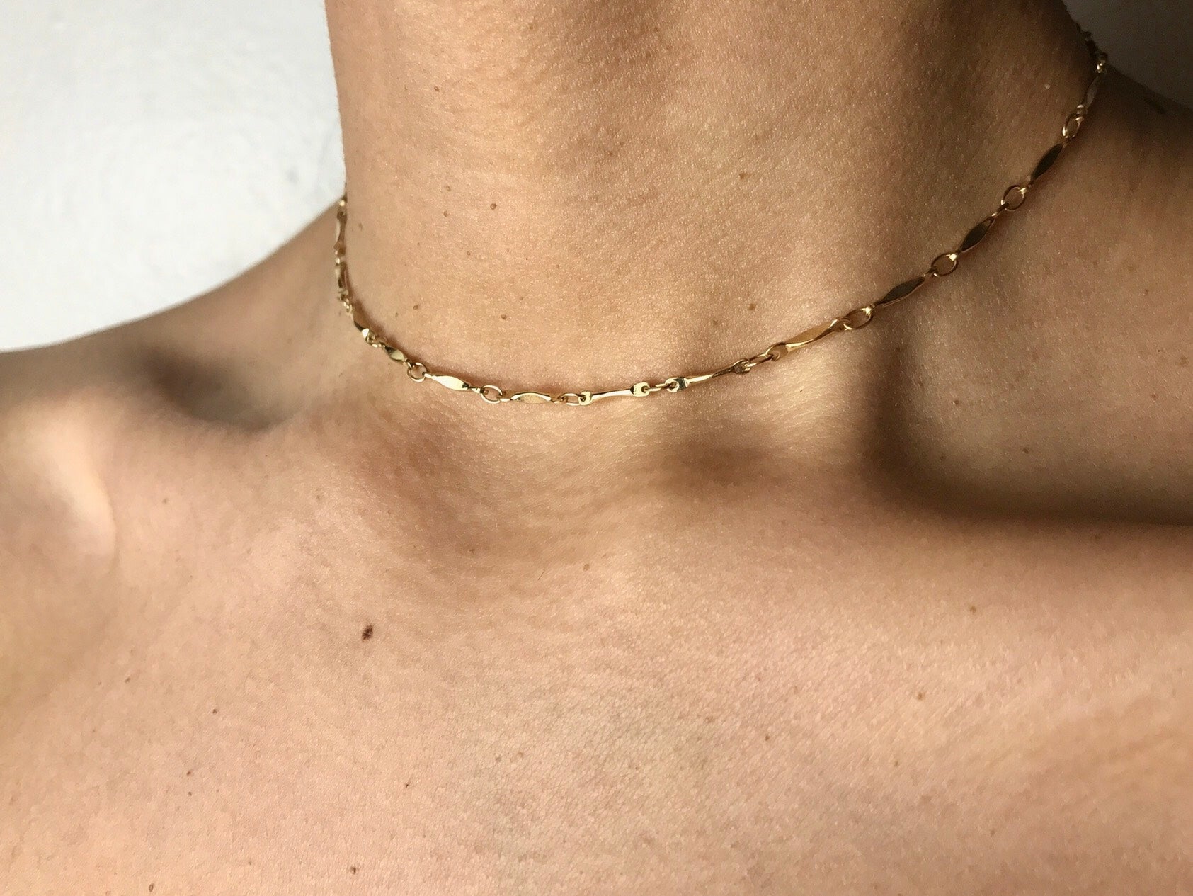 thin neck choker