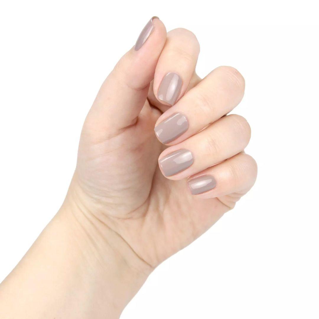 Essence Gel Nail Colour 37 Always on Taupe 8ml