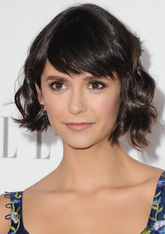 Short wavy bob with fringe