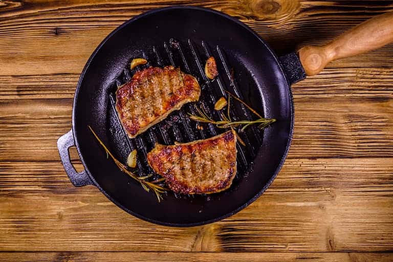 How To Cook With a Cast Iron - Chef's Vision