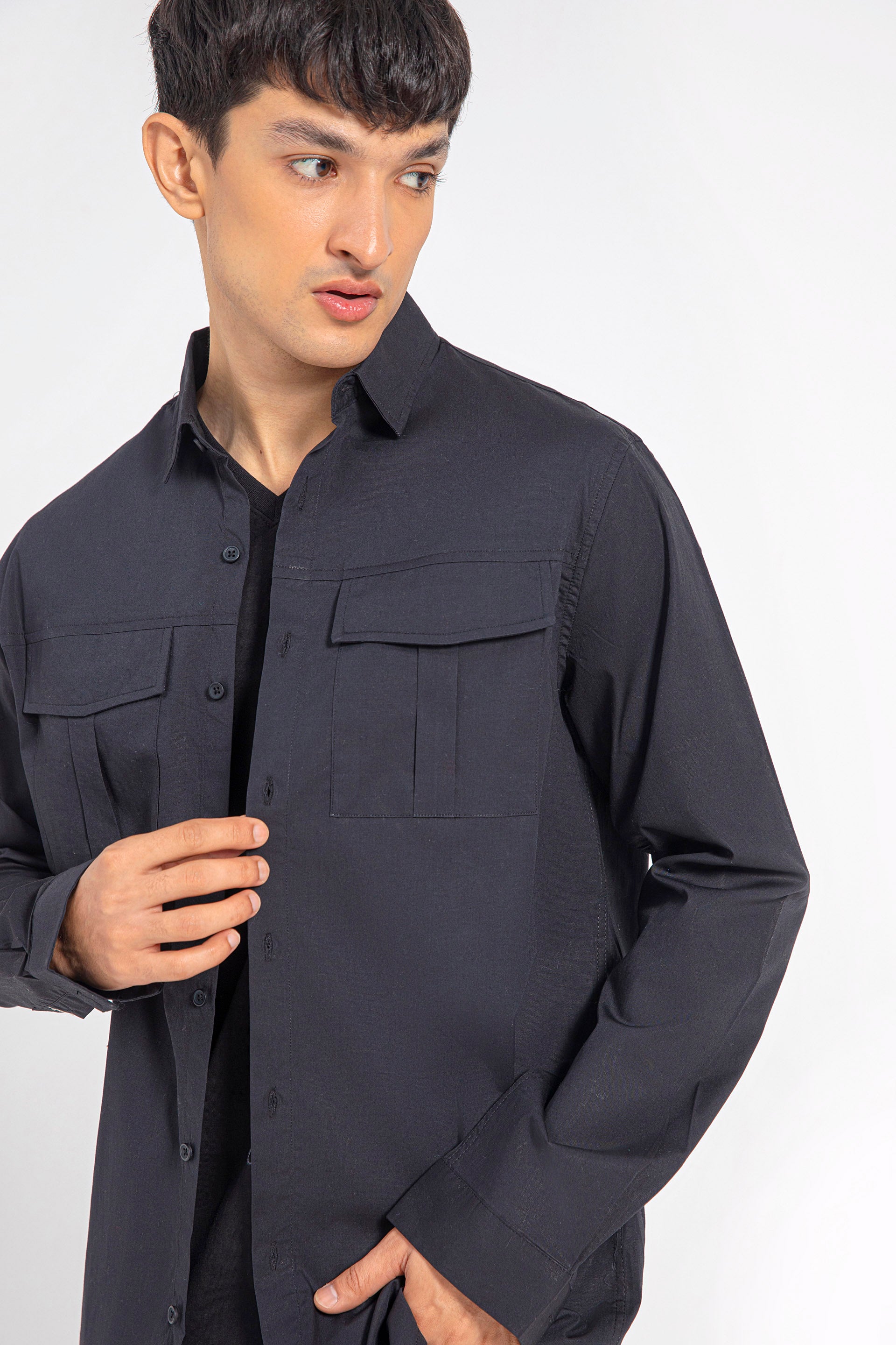 REGULAR FIT BUTTON DOWN SHIRT WITH FLAP POCKETS | UNDEFINED