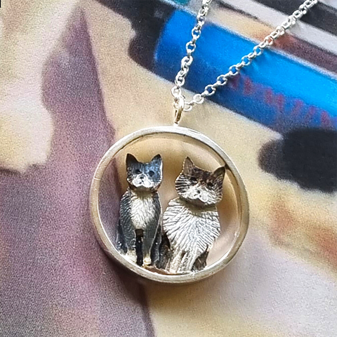 necklace with two silver cats