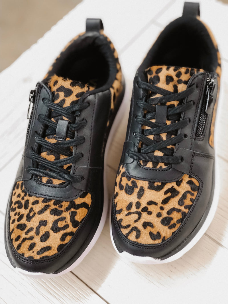 vionic leopard sneakers