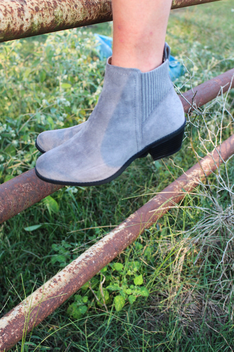 vionic devon suede bootie