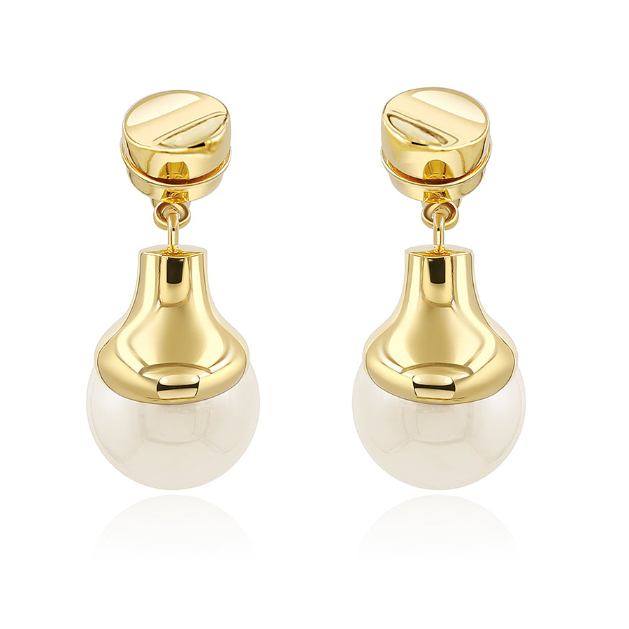 Louis Vuitton Pearl V Earrings