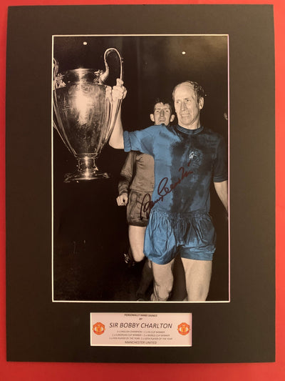 Sir.Bobby Charlton 直筆サイン入りキャップ'66WC唯一生存 www