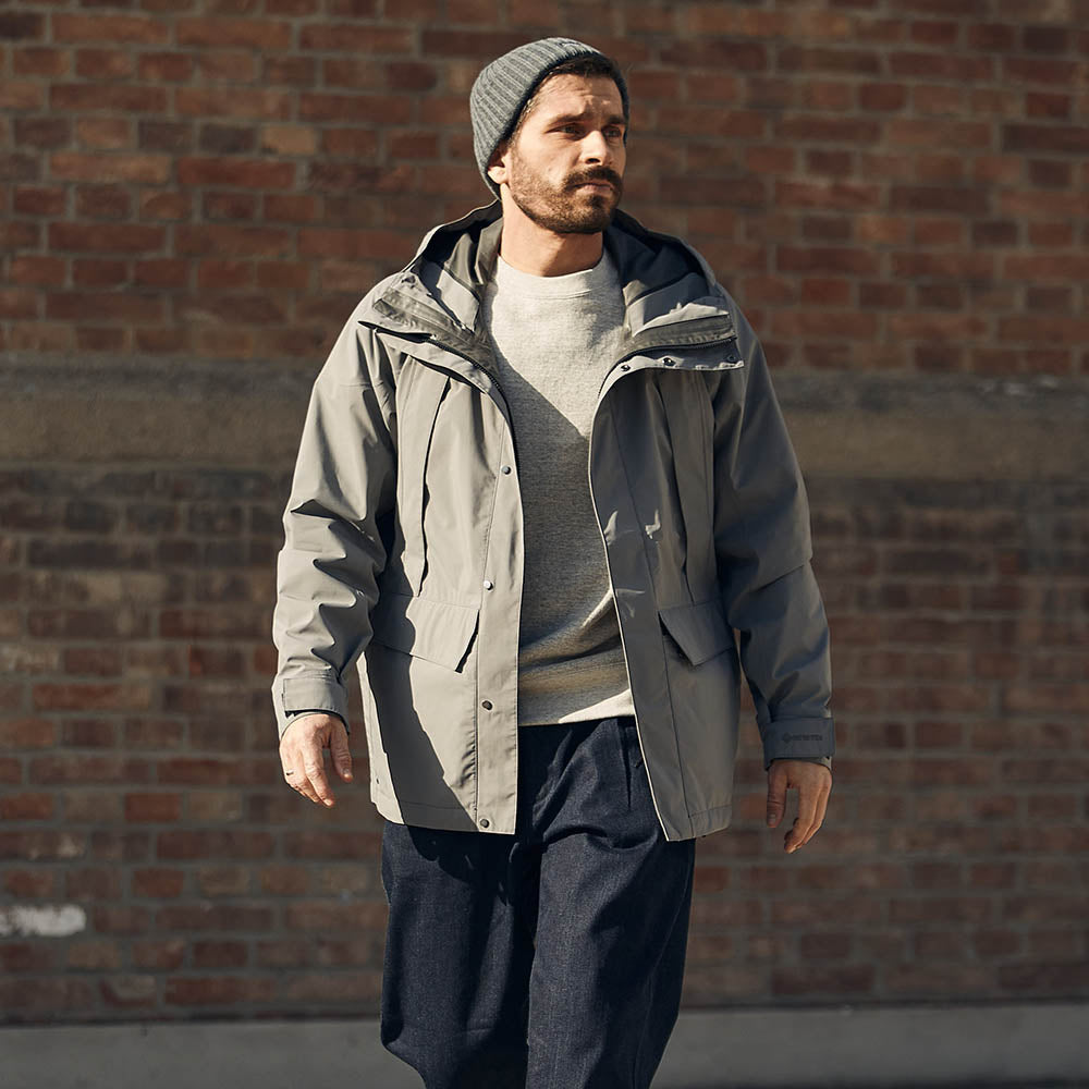 日本未発売 goldwin GORE-TEX Releases Act City Jacket Shell メンズ