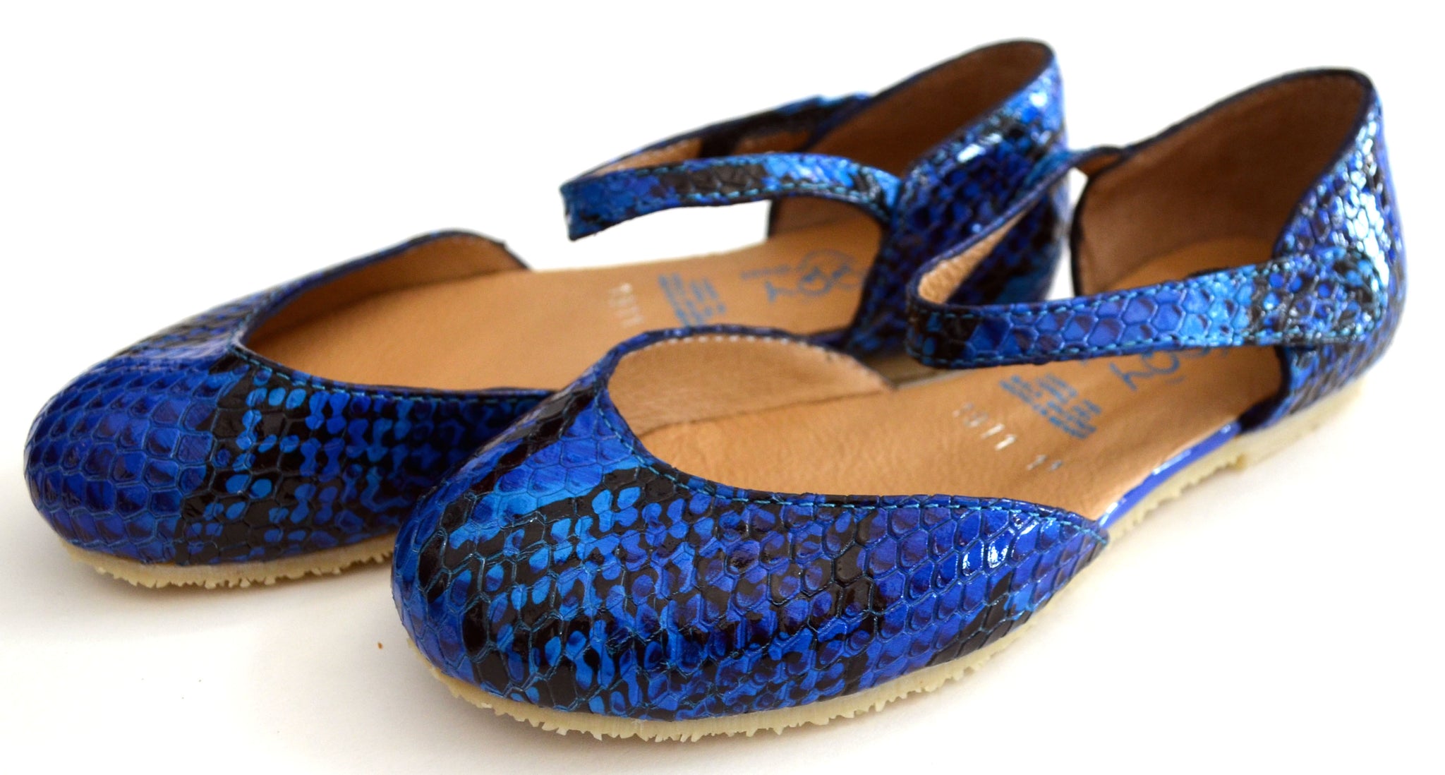 Mom and daughter blue snake print shoes 