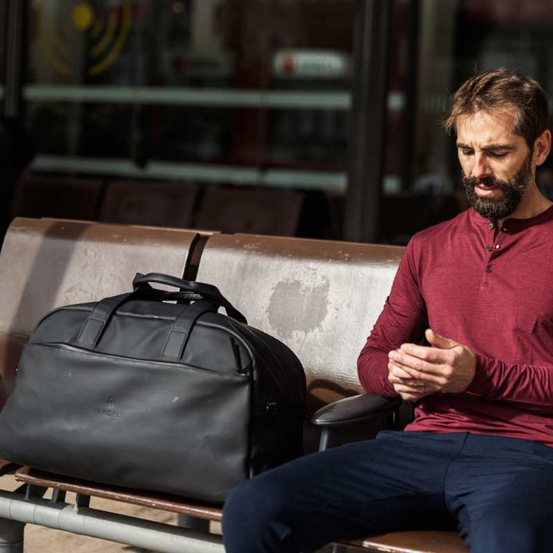 The Perfect Weekend Bag For Men: 3 Tips Before