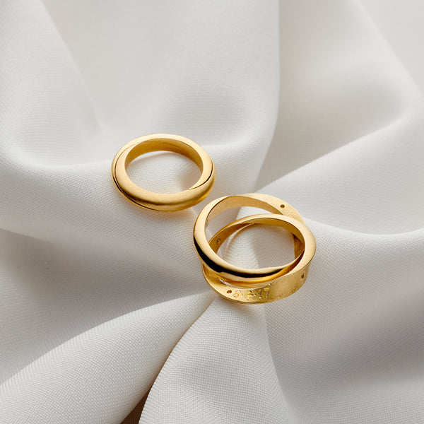 Mobius Infinity Personalised Yellow Gold Wedding Bands