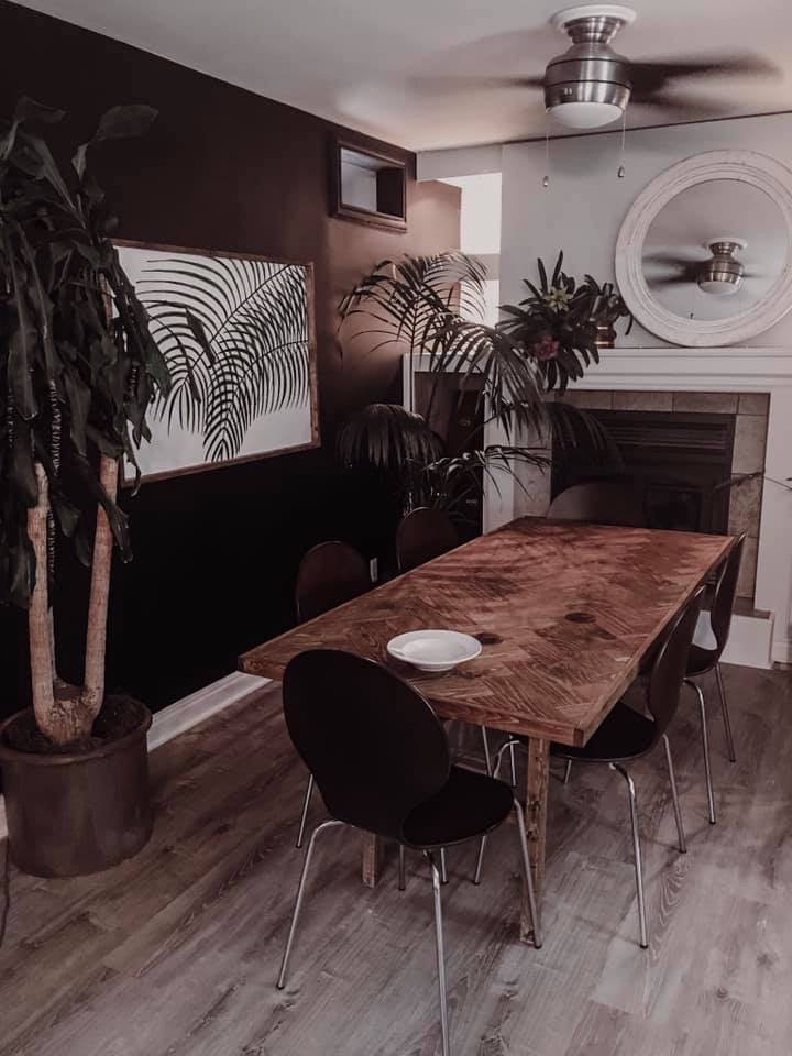 As one of my first connections in Kansas City, Nicci Wyels immediately impressed me with her gorgeous, hand-crafted wood furniture. I knew I had to learn more about her business and vision — today we are sharing her unique perspective towards interior design!