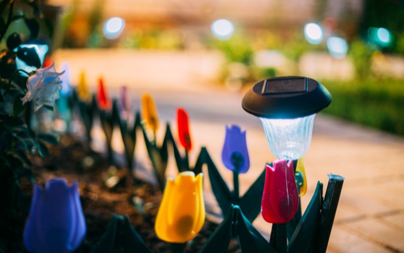 solar pathway lights