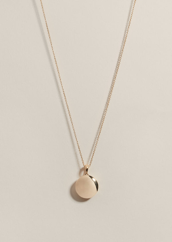 Maison Oval Locket Necklace - Kinn