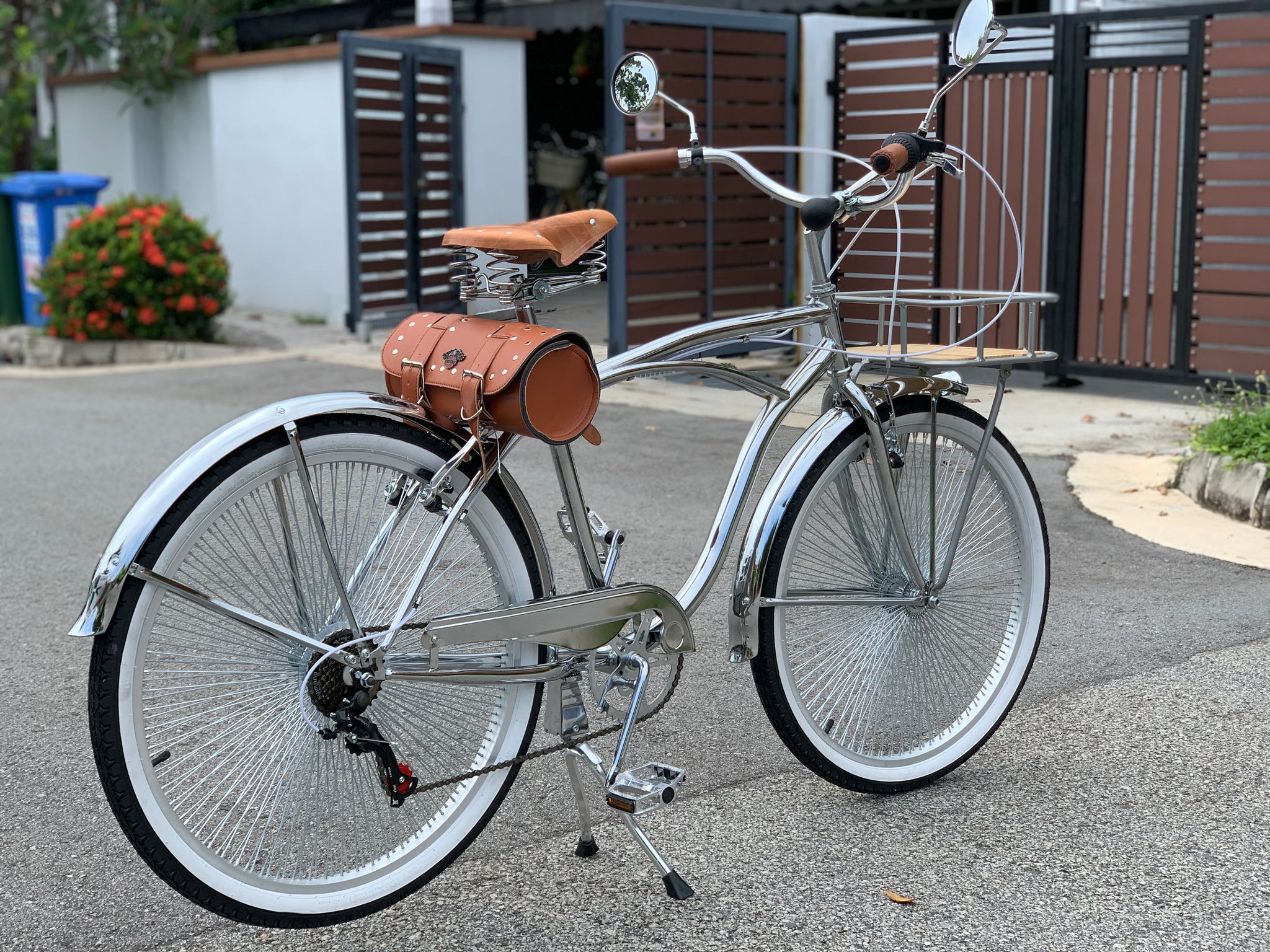 chrome cruiser bike