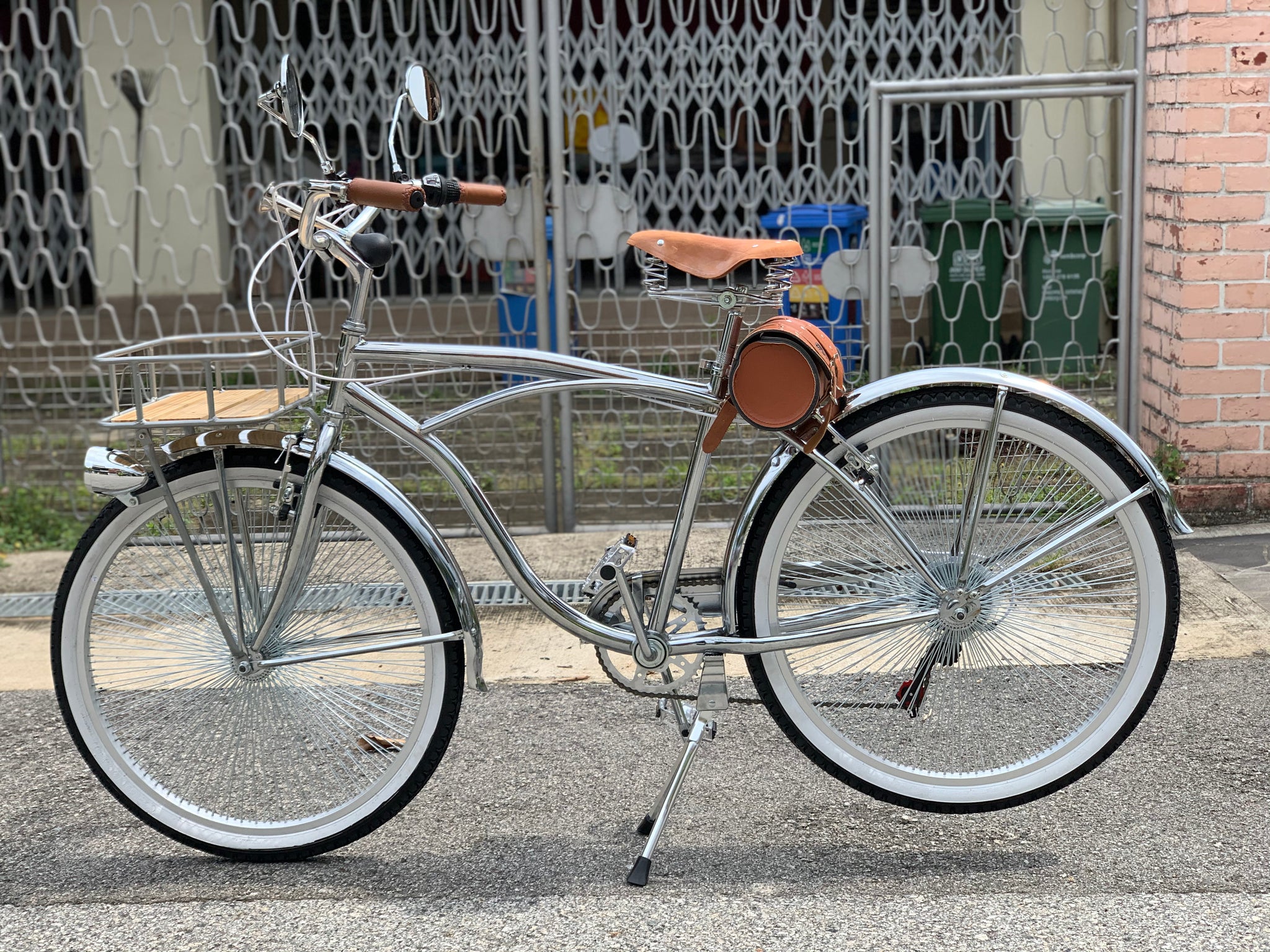 chrome cruiser bike