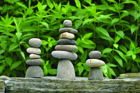 Happy Gardens - 7-STONE CAIRN GARDEN STATUE